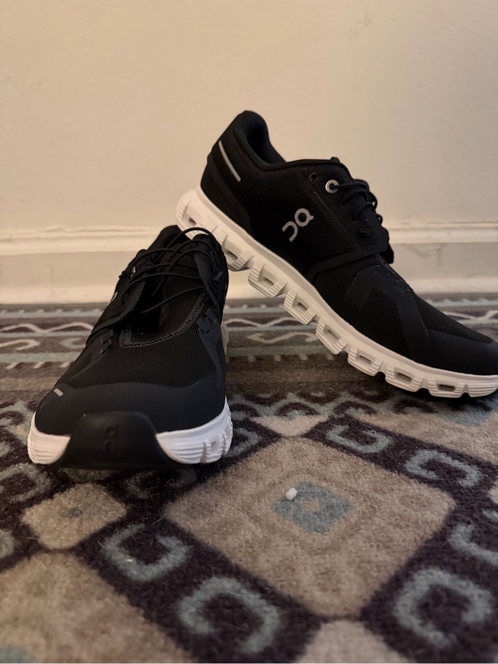 Men’s On Cloud 6 Black/White